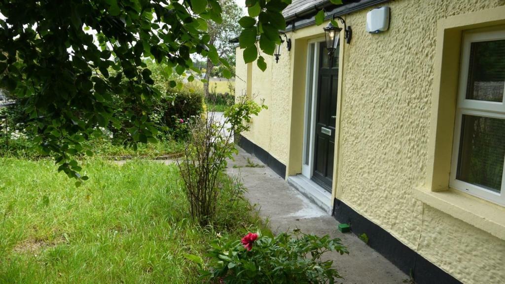 Cutteen Cottage Tulla Exterior foto